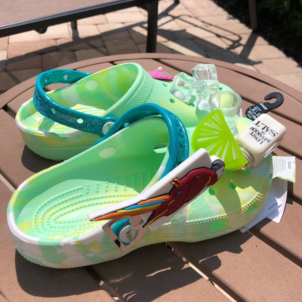 Margaritaville CROCS Multiple Men's Sizes New with Tags - Picture 10 of 10